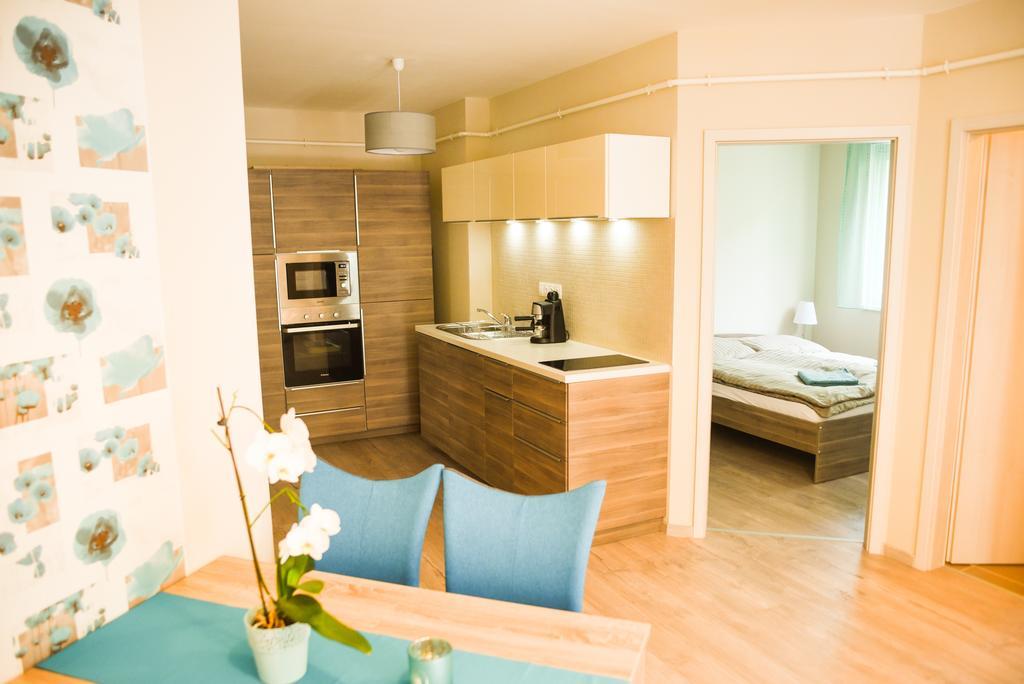 Blue Lake Appartman Siofok Ngoại thất bức ảnh